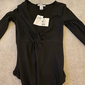 Nwt black bodysuit size xs